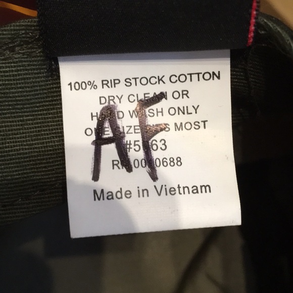 Magic Headwear Camo Unisex Hat - Picture 5 of 5